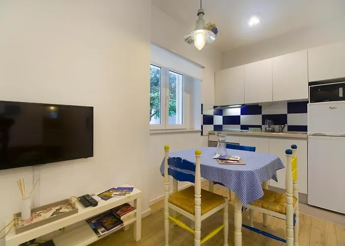 アパートメント　サン ＆ シー アパート